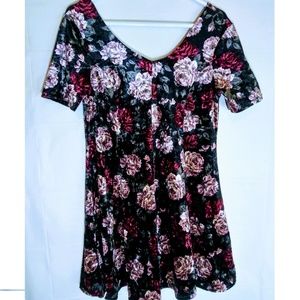 Juniors Crushed Velvet Floral Skaters Dress XL